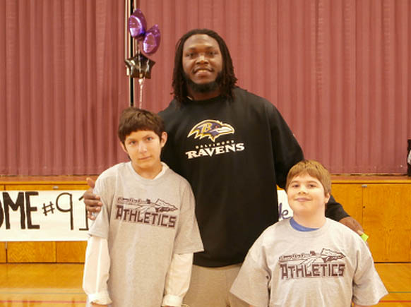 Baltimore Ravens Linebacker Courtney Upshaw Visits Havre de Grace Middle School
