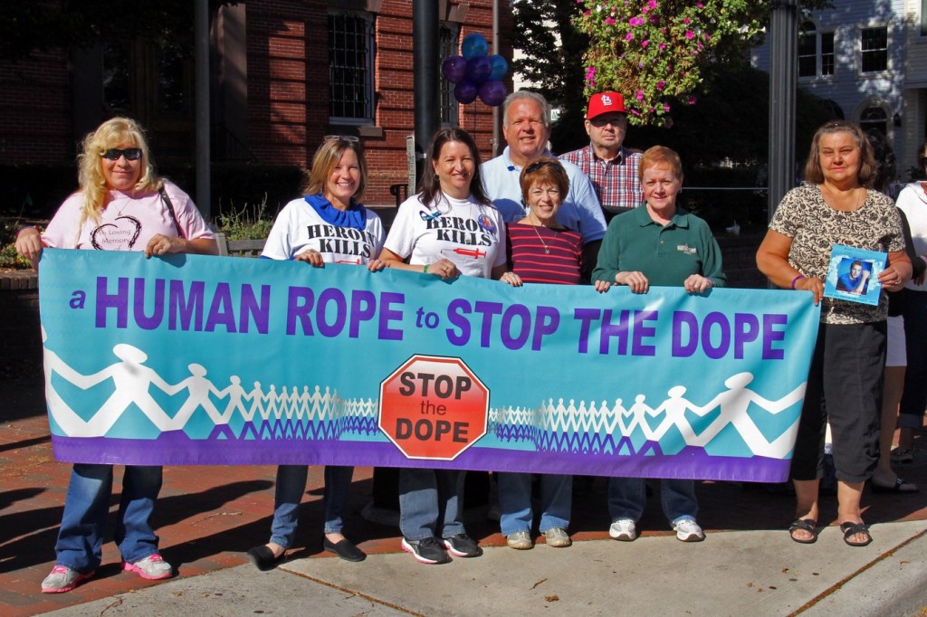 Dozens Attend Human Rope to Stop the Dope Event for Substance Abuse Awareness
